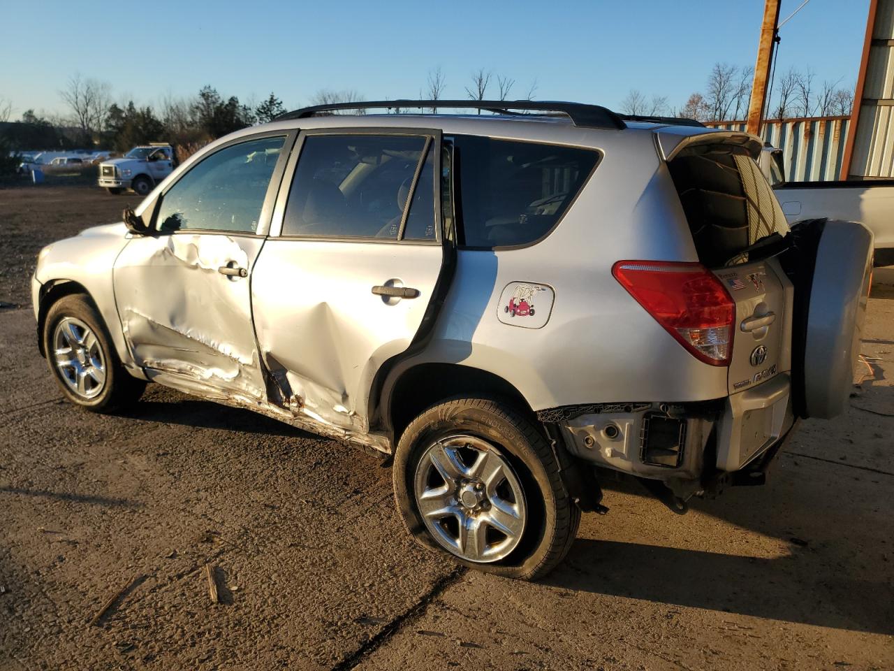 2006 Toyota RAV 4 - Image 2