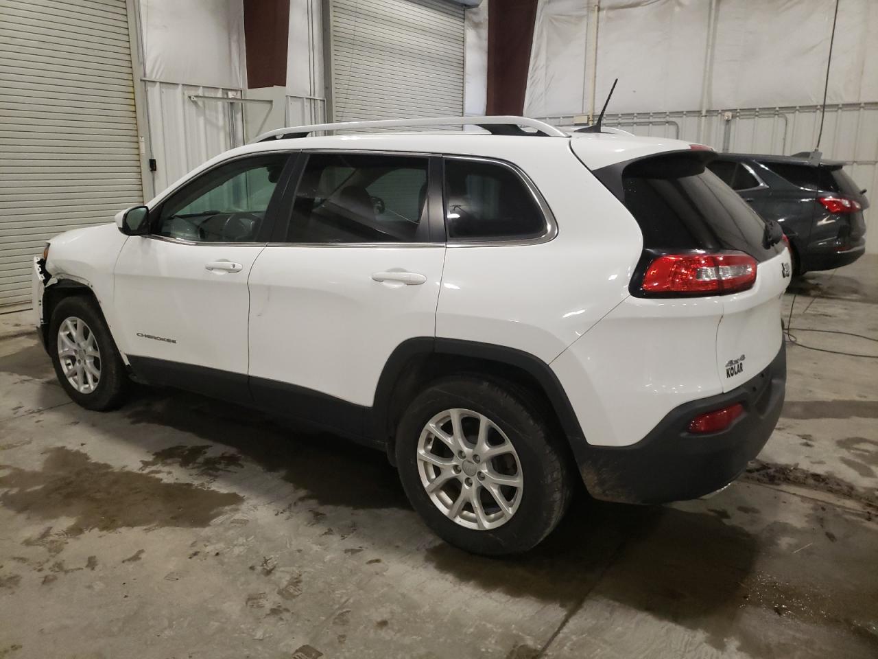 2016 Jeep Grand Cherokee - Image 2