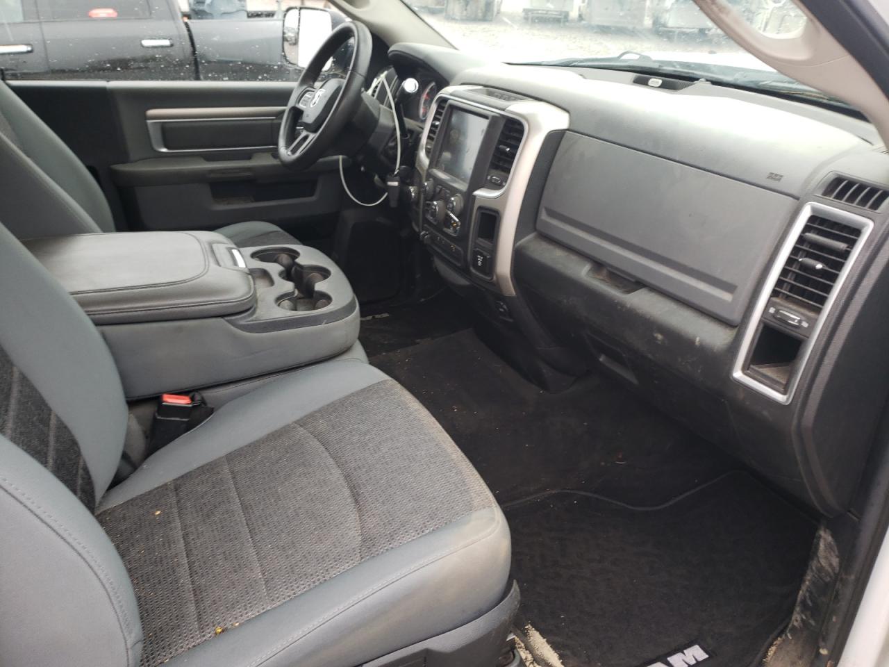 2014 RAM 3500 - Image 8