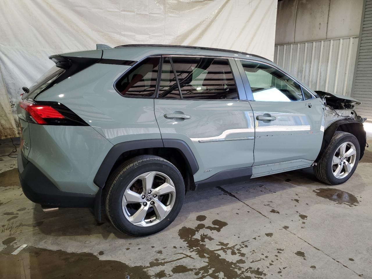 2021 Toyota RAV 4 - Image 3