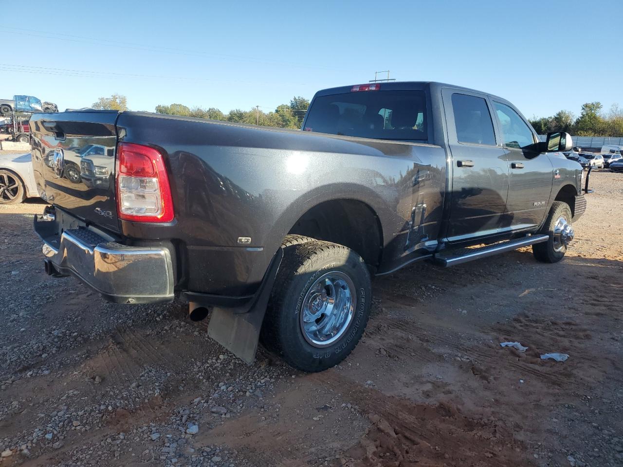 2019 RAM 3500 - Image 3