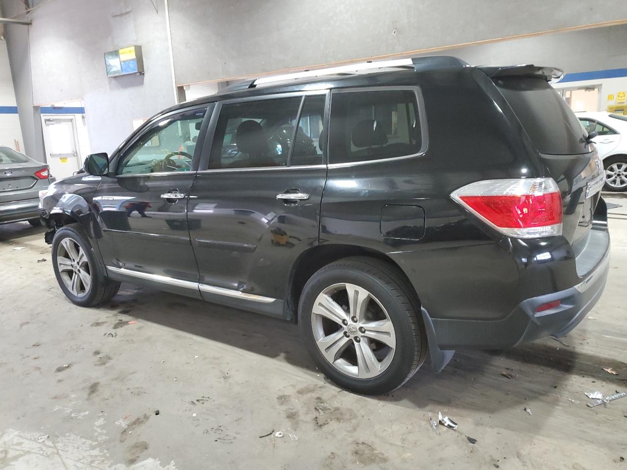 VIN 5TDDK3EH0DS265581 2013 TOYOTA HIGHLANDER no.2