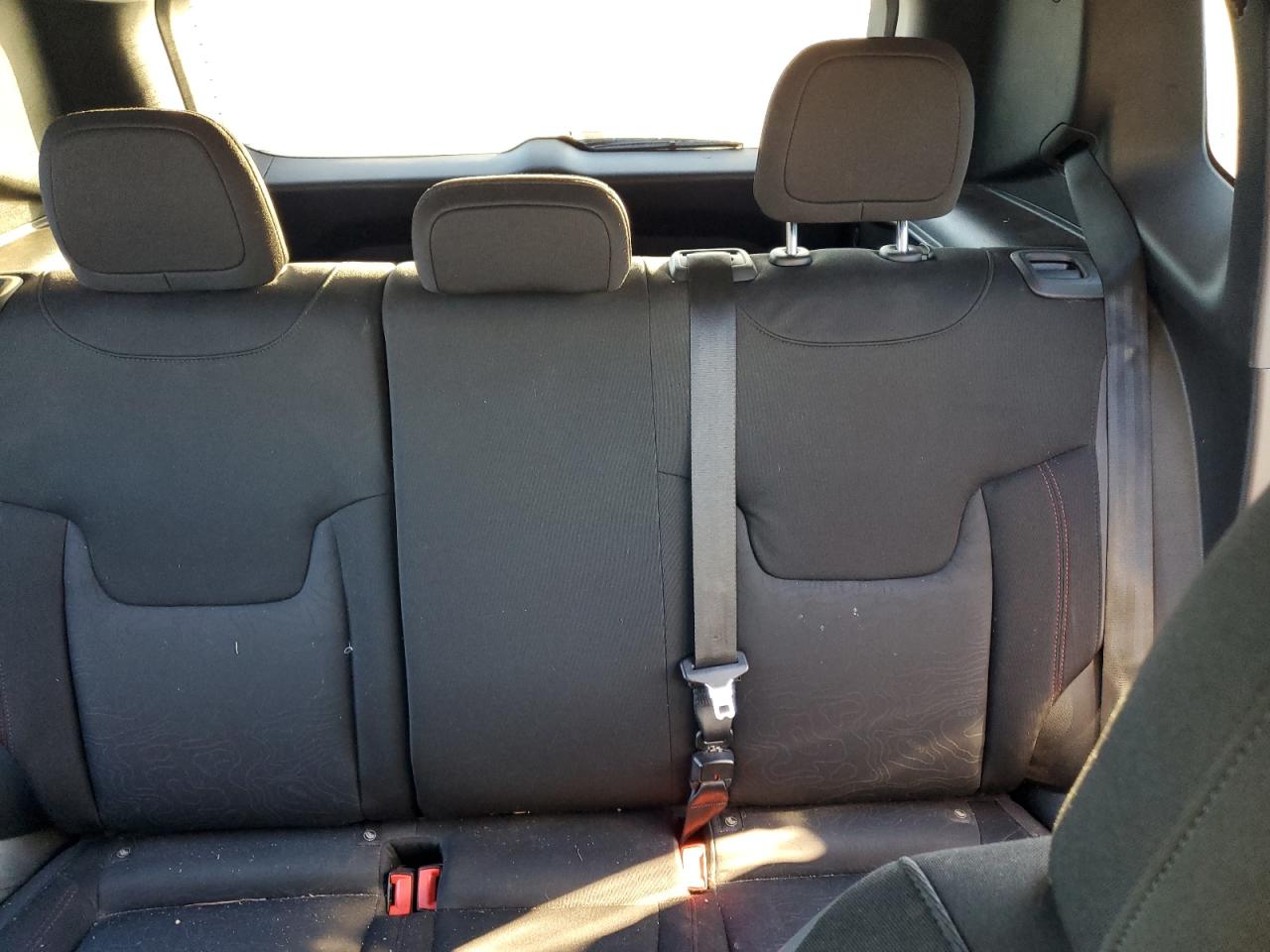 2016 Jeep Renegade - Image 10