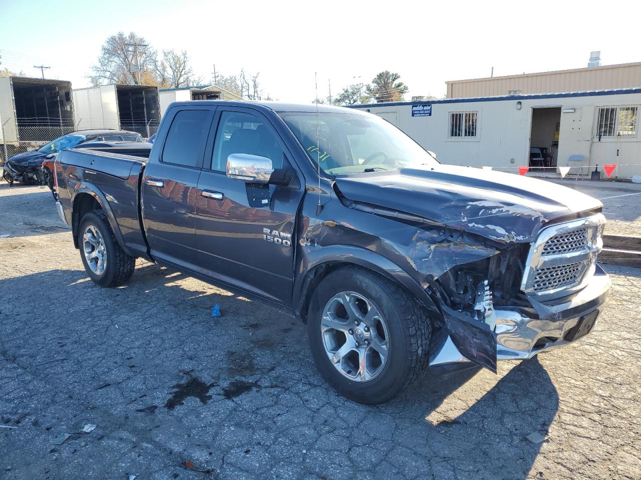 2016 RAM 1500 - Image 4