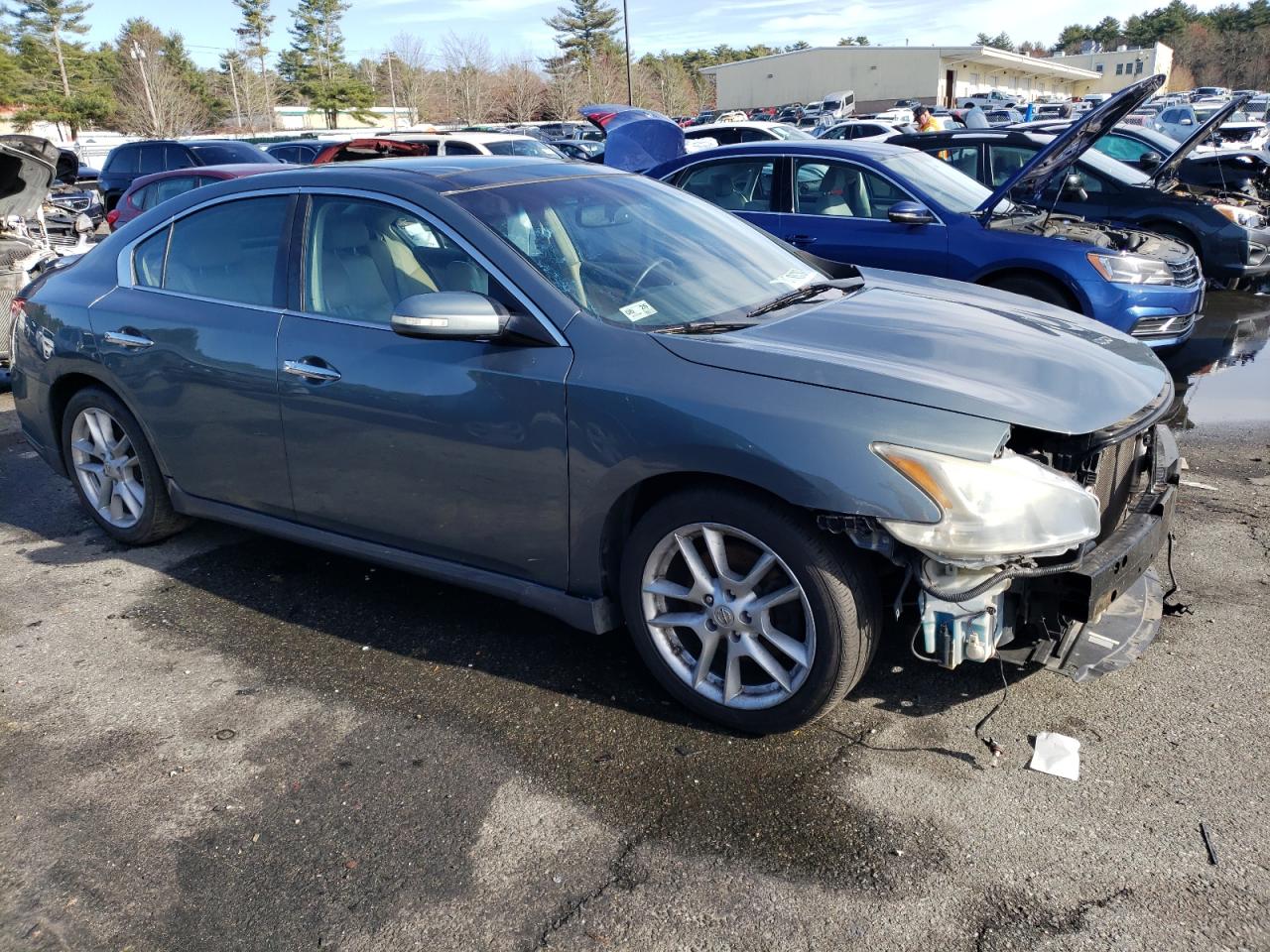 2010 Nissan Maxima - Image 4