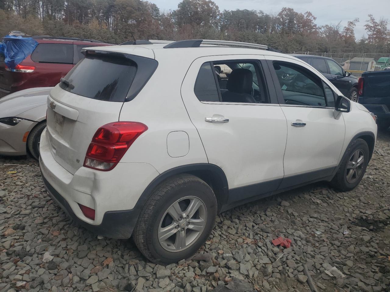2020 Chevrolet Trax - Image 3