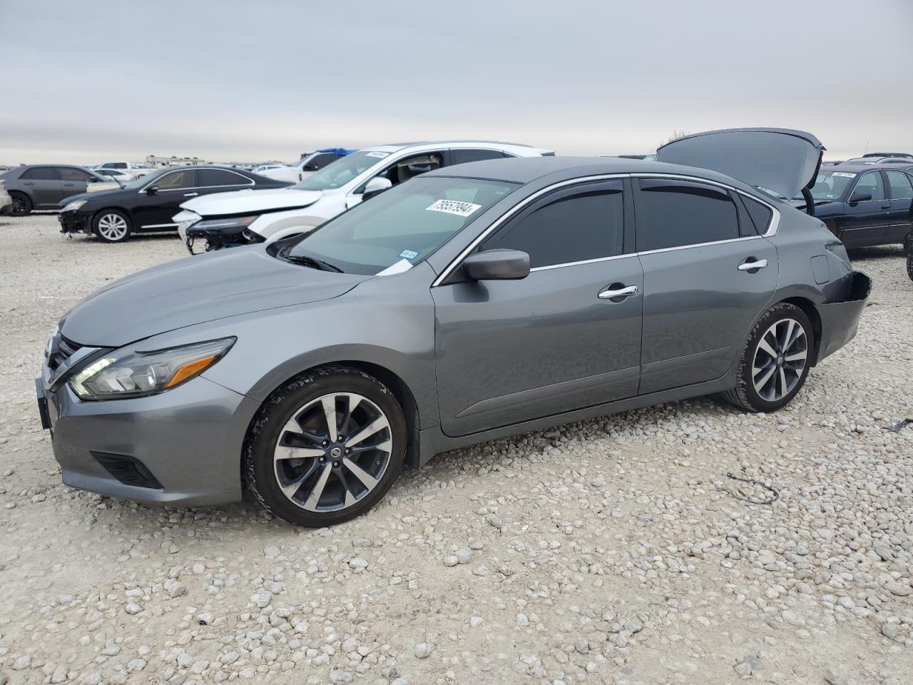 2017 Nissan Altima - Image 1