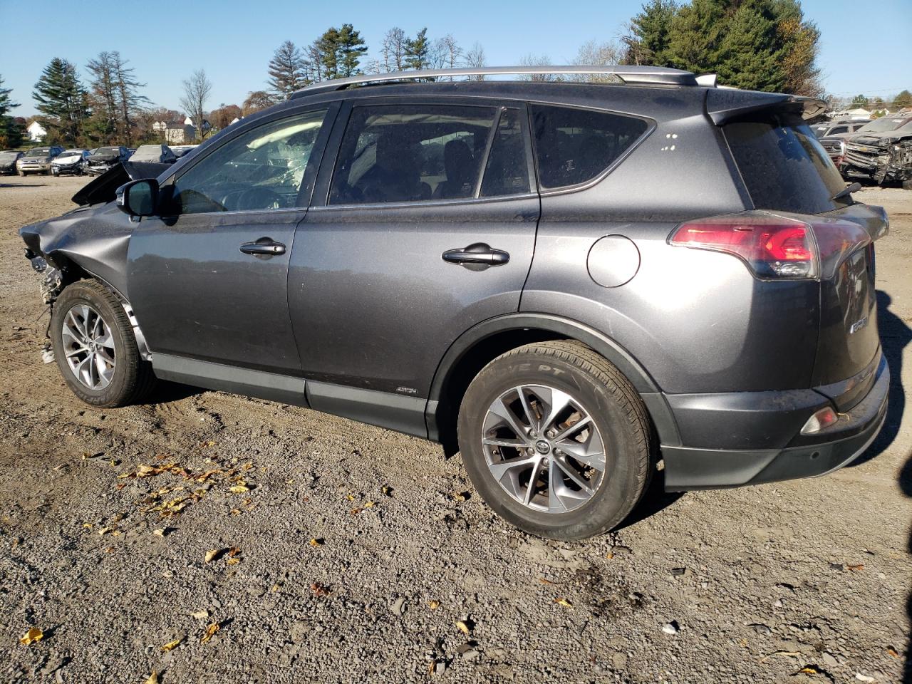 VIN JTMRJREV1GD039695 2016 TOYOTA RAV4 no.2