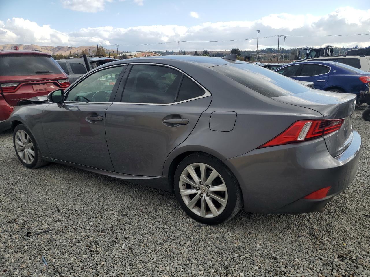 2014 Lexus IS - Image 2