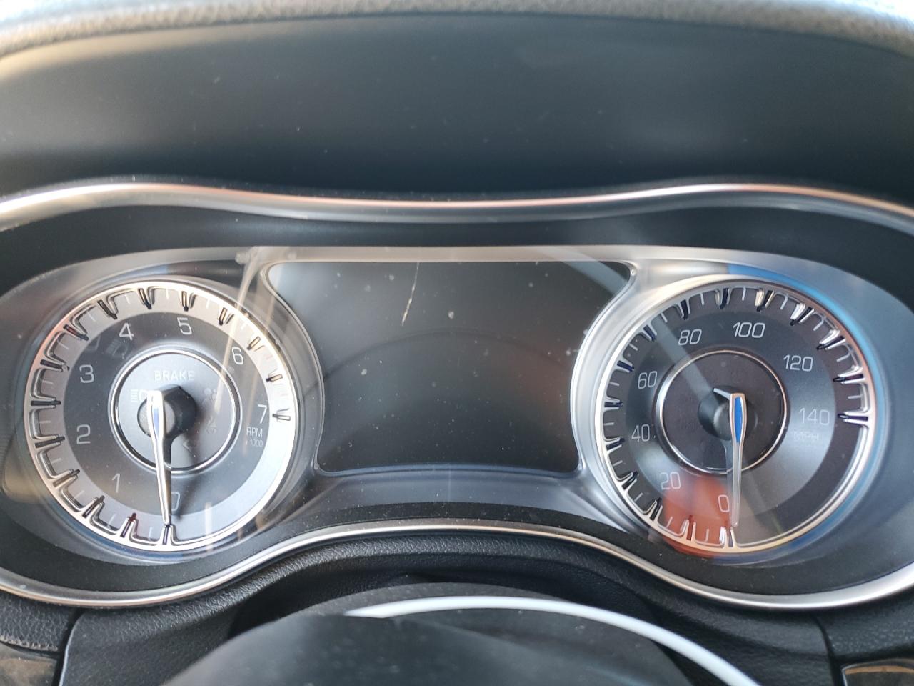 2019 Chrysler 300 - Image 9