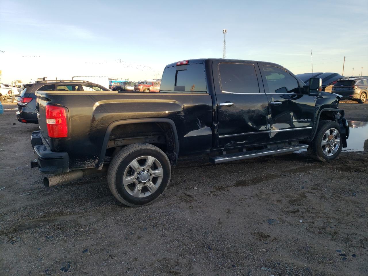 2019 GMC Sierra - Image 3
