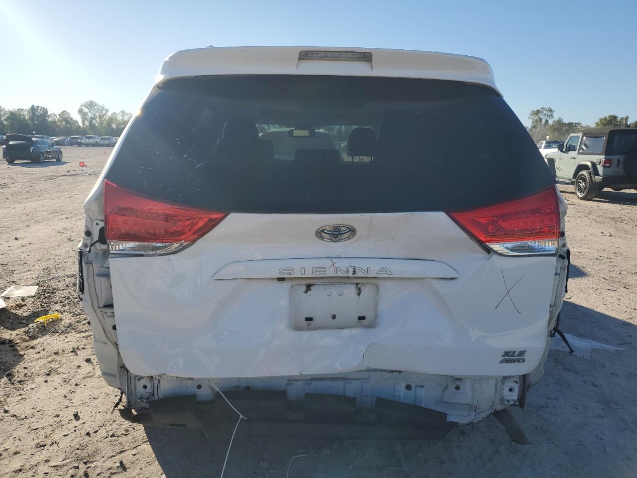 2013 Toyota Sienna Xle VIN: 5TDDK3DC5DS068167 Lot: 81330524