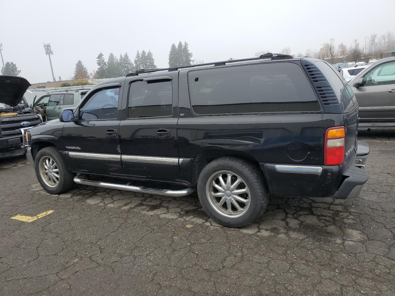 2000 GMC Yukon - Image 2