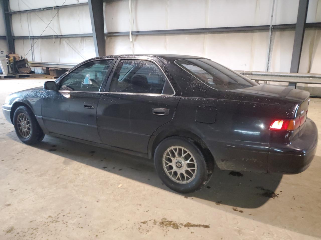 1999 Toyota Camry - Image 2