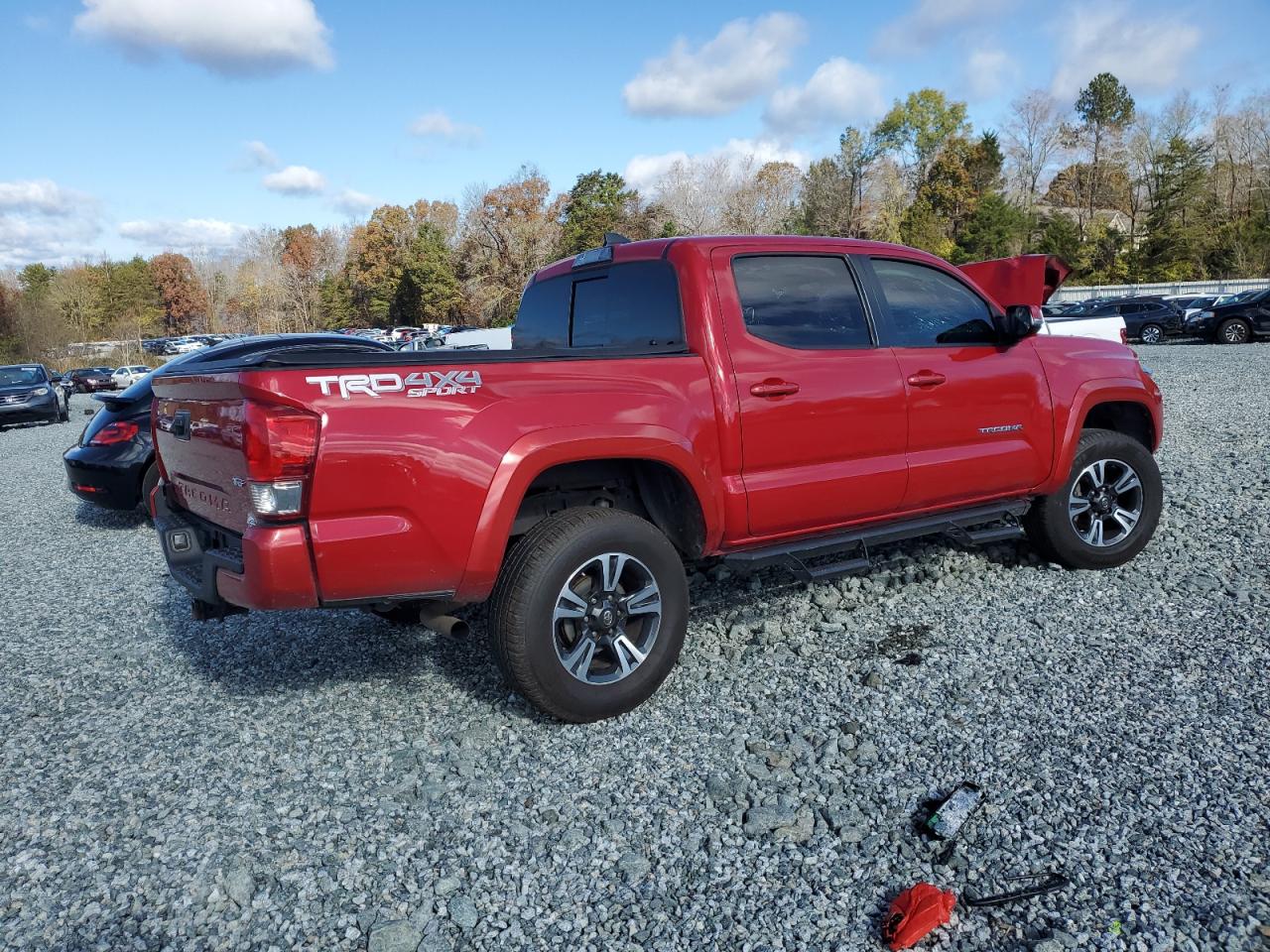 2019 Toyota Tacoma - Image 3