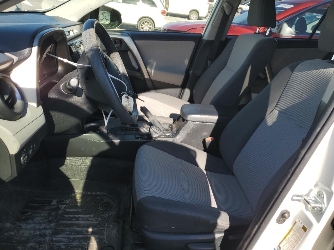 2015 Toyota RAV 4 - Image 7