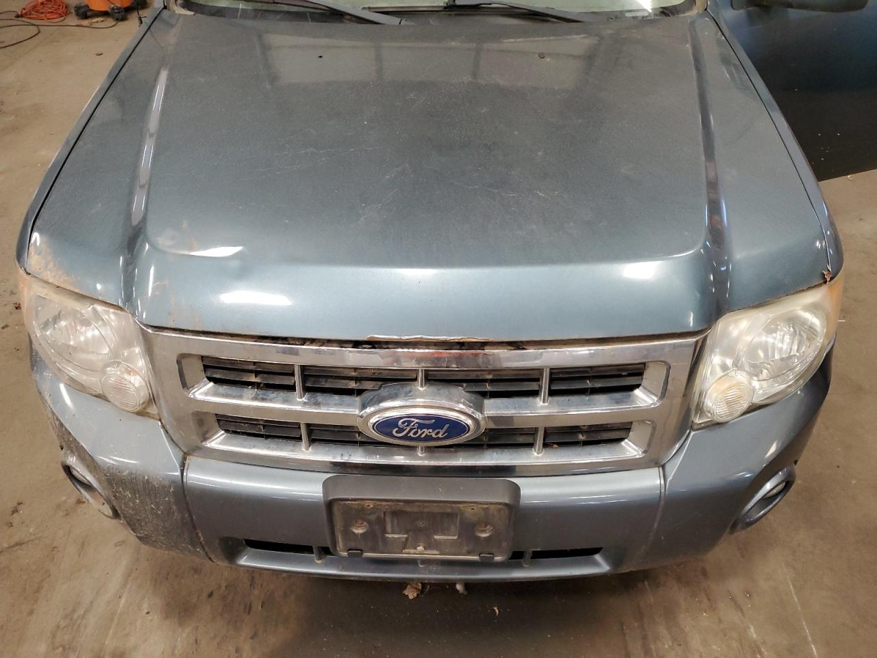 2010 Ford Escape - Image 12