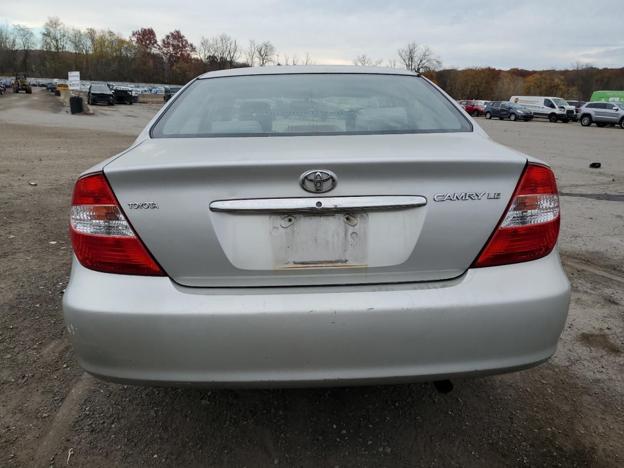 2002 Toyota Camry Le VIN: 4T1BE32K32U638356 Lot: 78612144