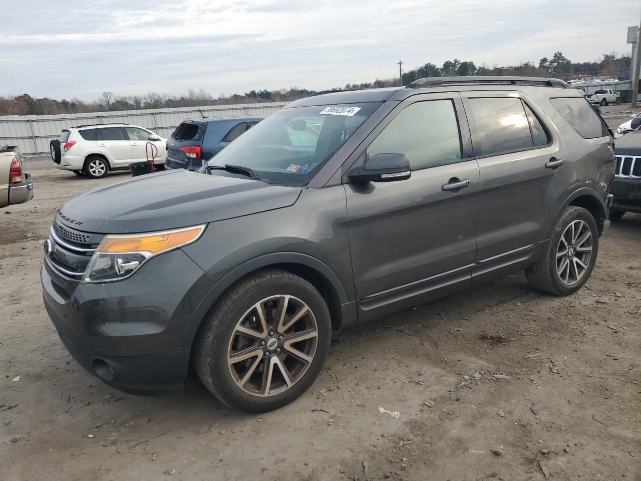 VIN 1FM5K8D80FGA31095 2015 FORD EXPLORER no.1