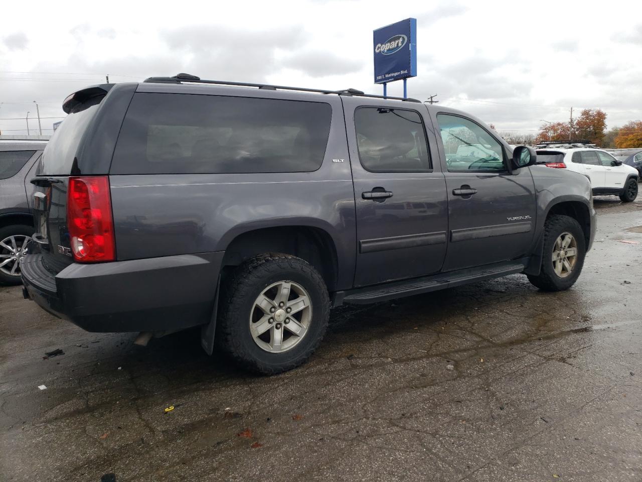 2011 GMC Yukon - Image 3