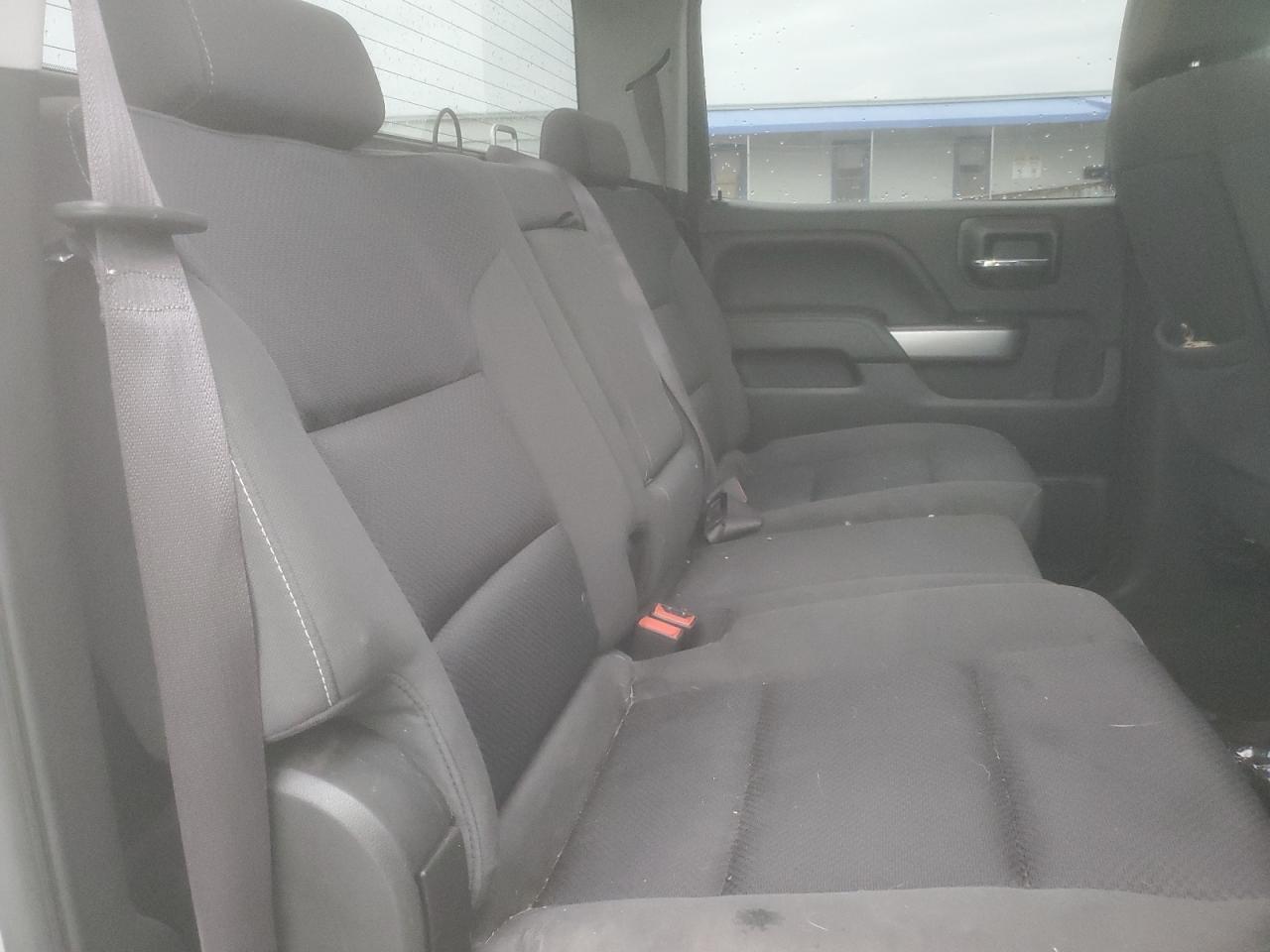 2017 Chevrolet Silverado - Image 10