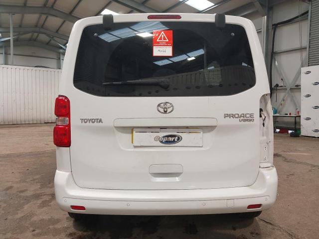 2022 TOYOTA PROACE VER