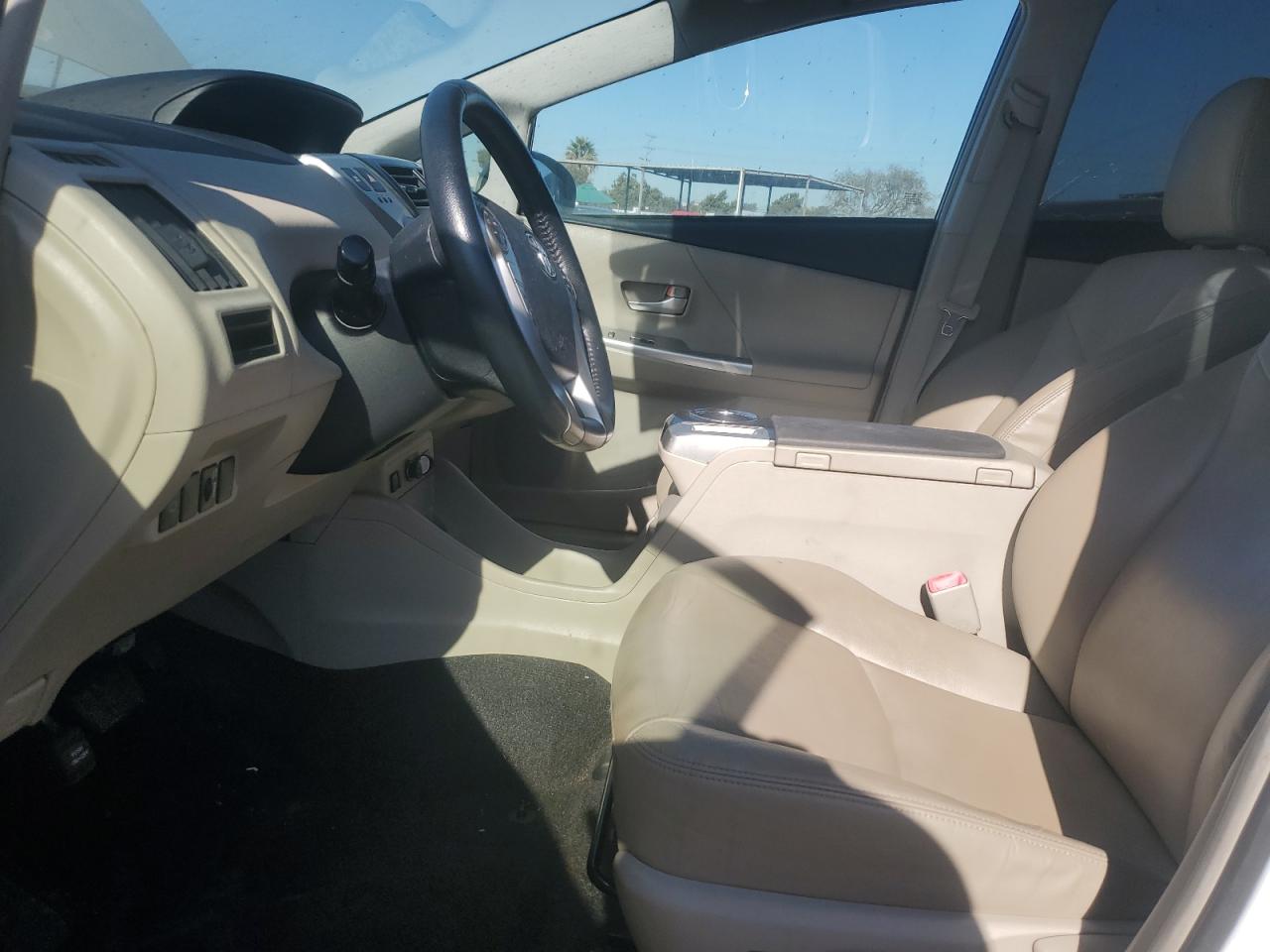 2013 Toyota Prius - Image 7