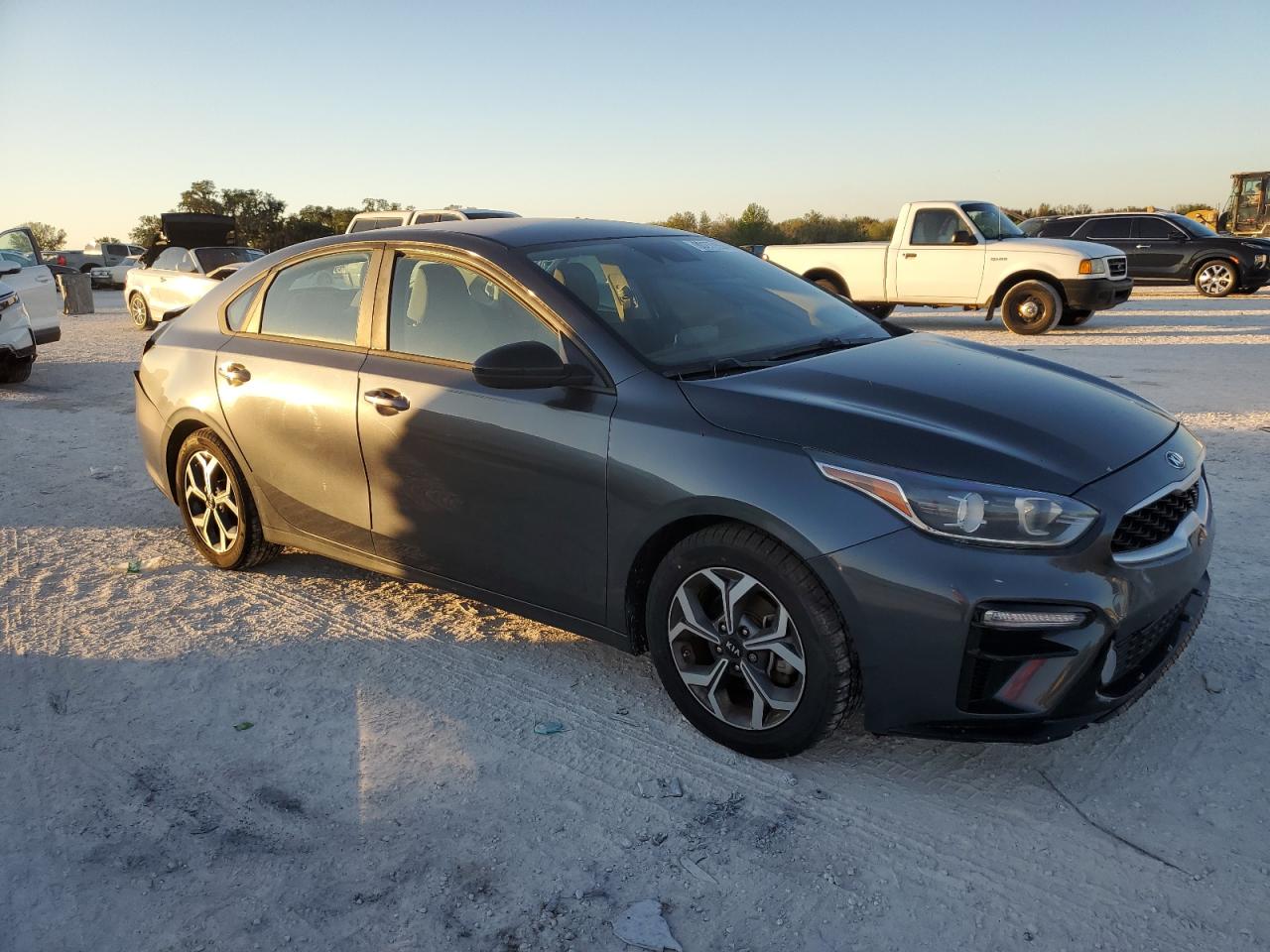 2019 Kia Forte - Image 4