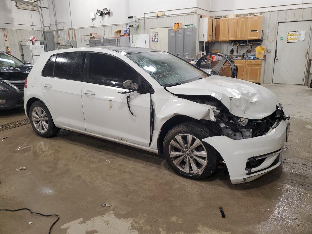 2018 Volkswagen Golf - Image 4