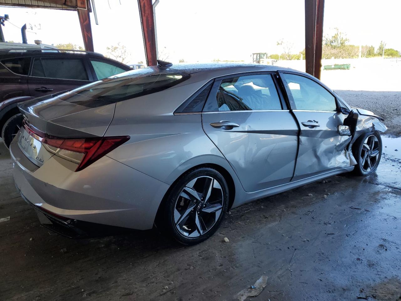 2021 Hyundai Elantra - Image 3