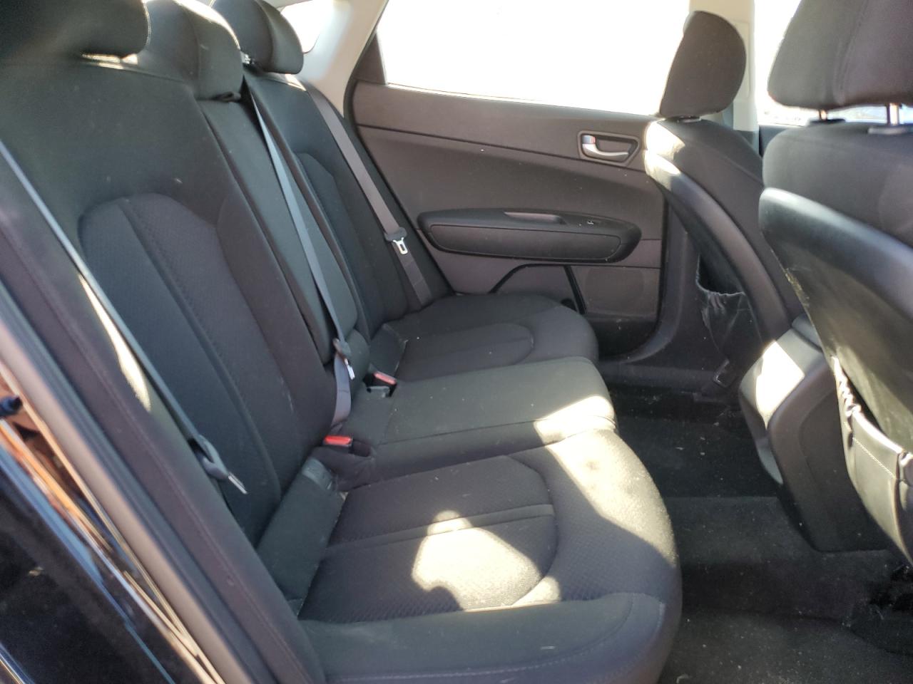 2018 Kia Optima - Image 10