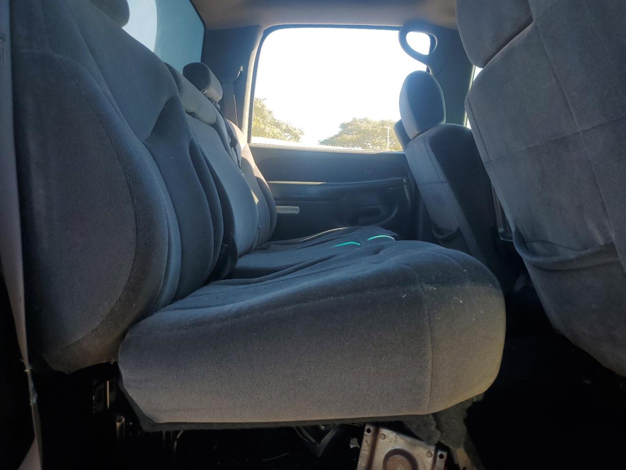 2002 GMC Sierra C2500 Heavy Duty VIN: 1GTHC23U82F211497 Lot: 82243034