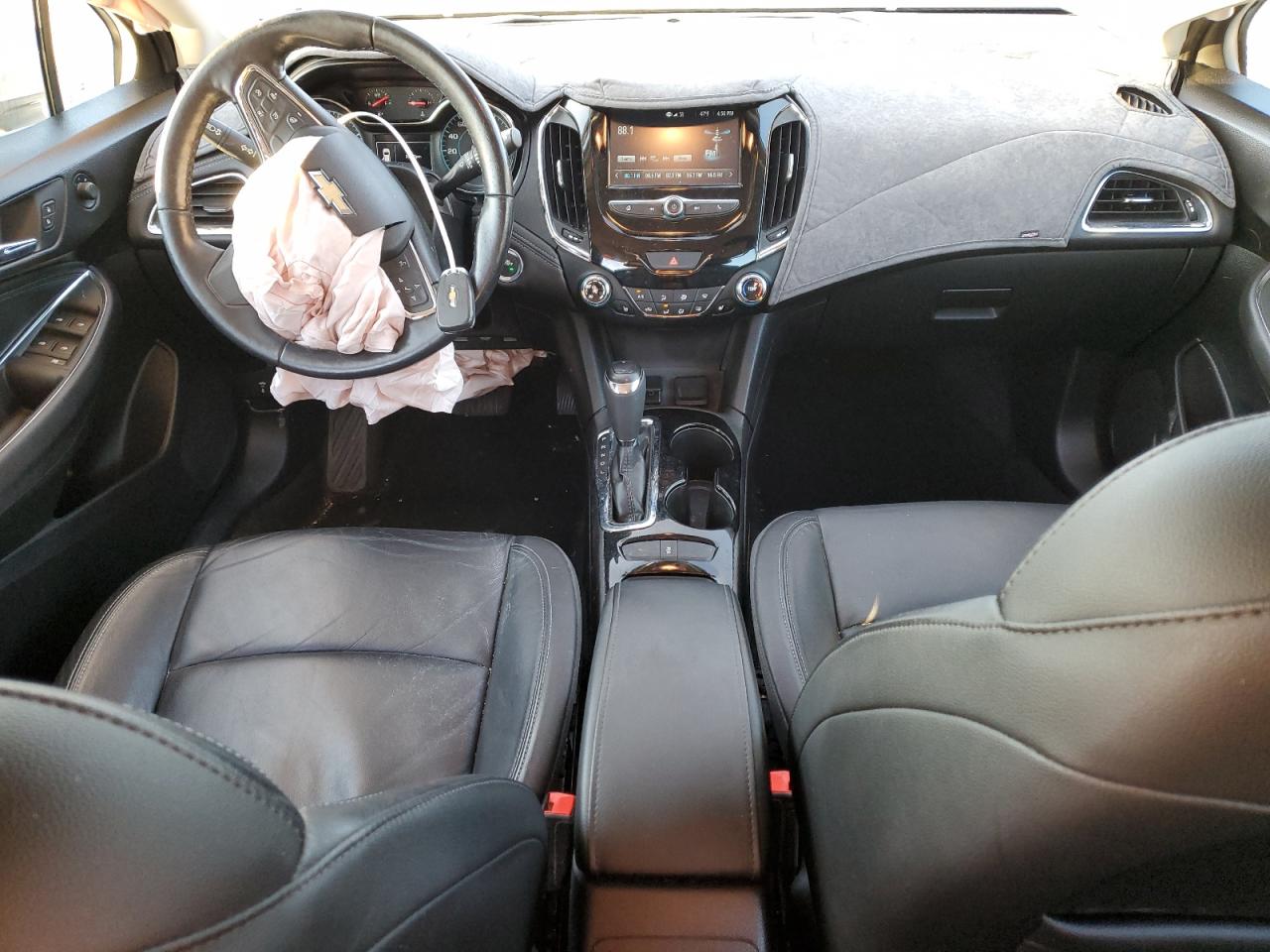2018 Chevrolet Cruze - Image 8