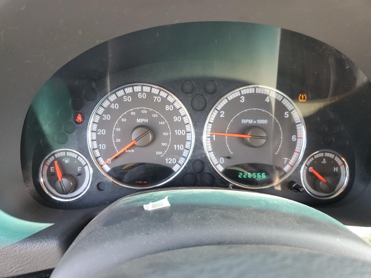 2005 Jeep Liberty (North America) - Image 9