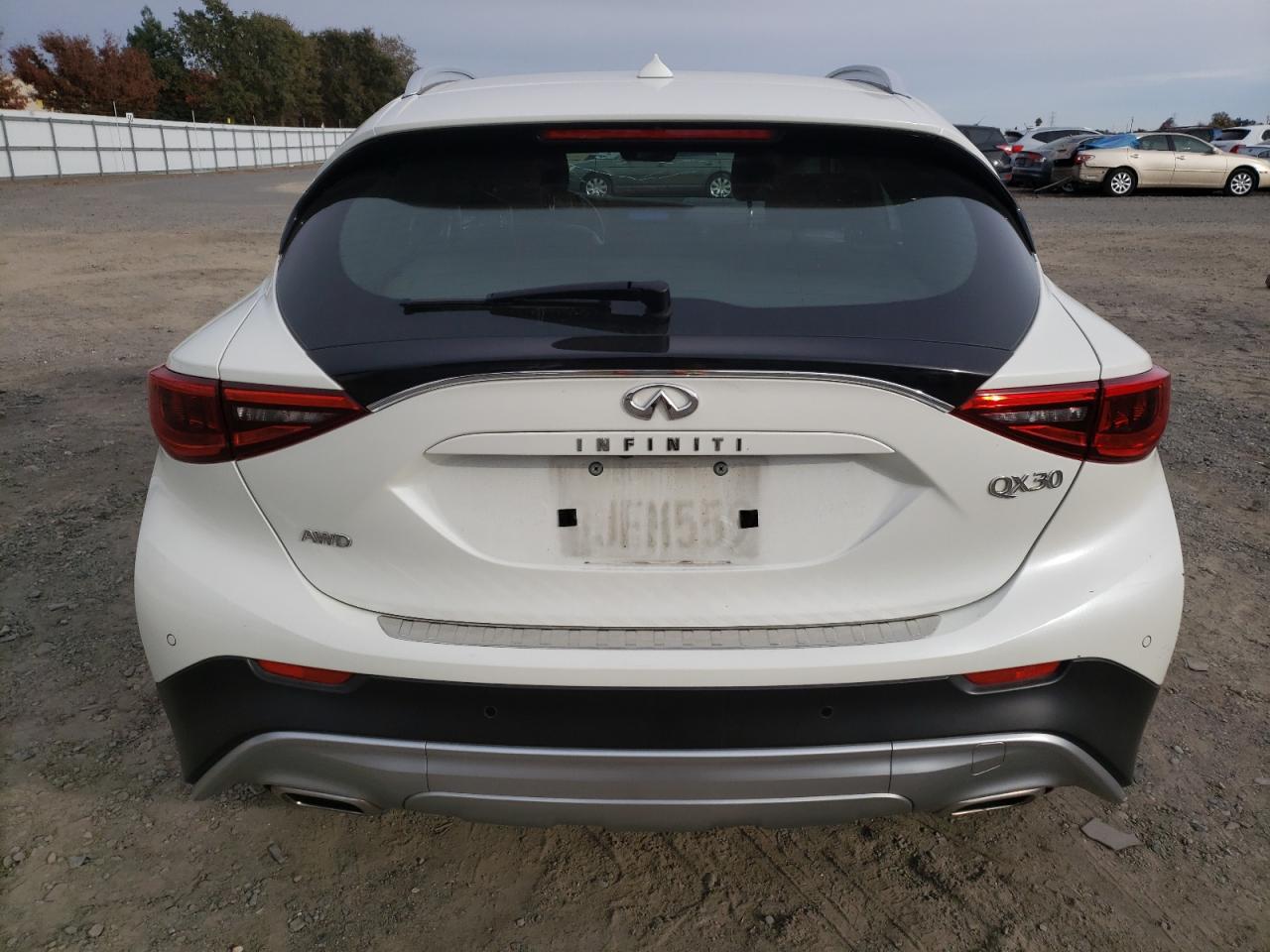 2018 Infiniti Qx30 Pure VIN: SJKCH5CR2JA003228 Lot: 81622384