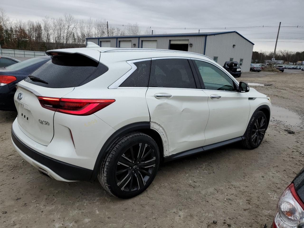 2021 Infiniti QX50 - Image 3