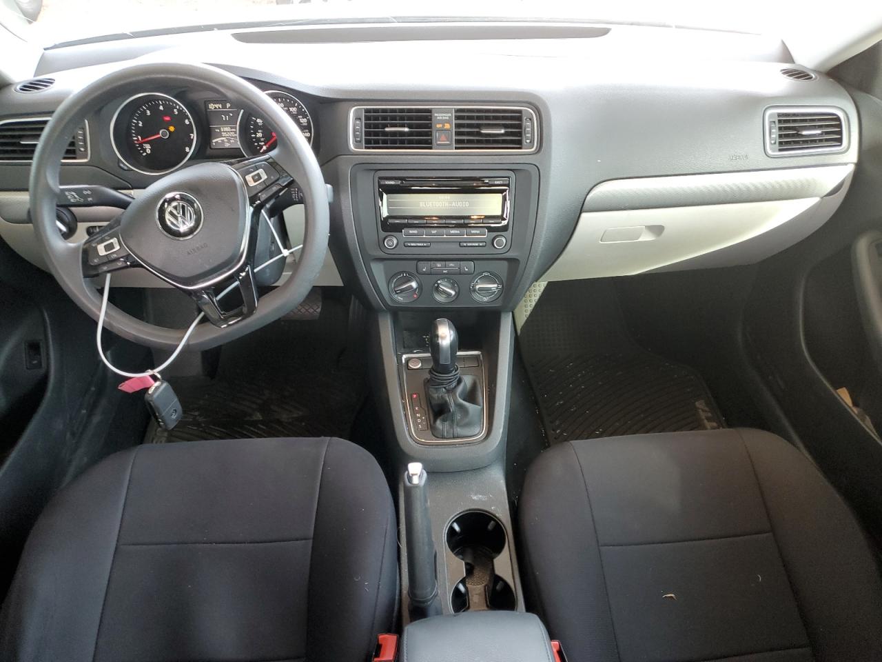 2015 Volkswagen Jetta - Image 8