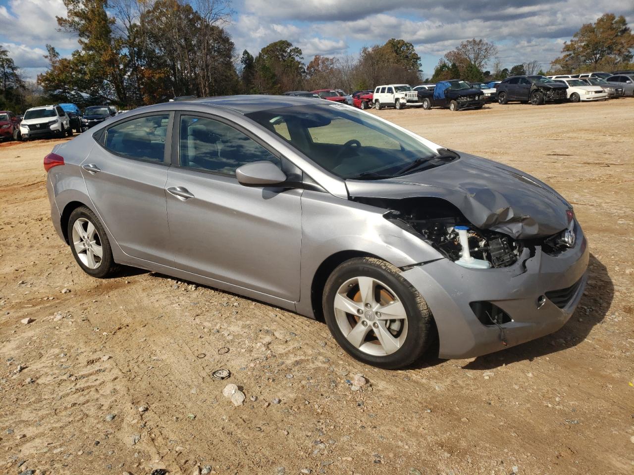2013 Hyundai Elantra - Image 4