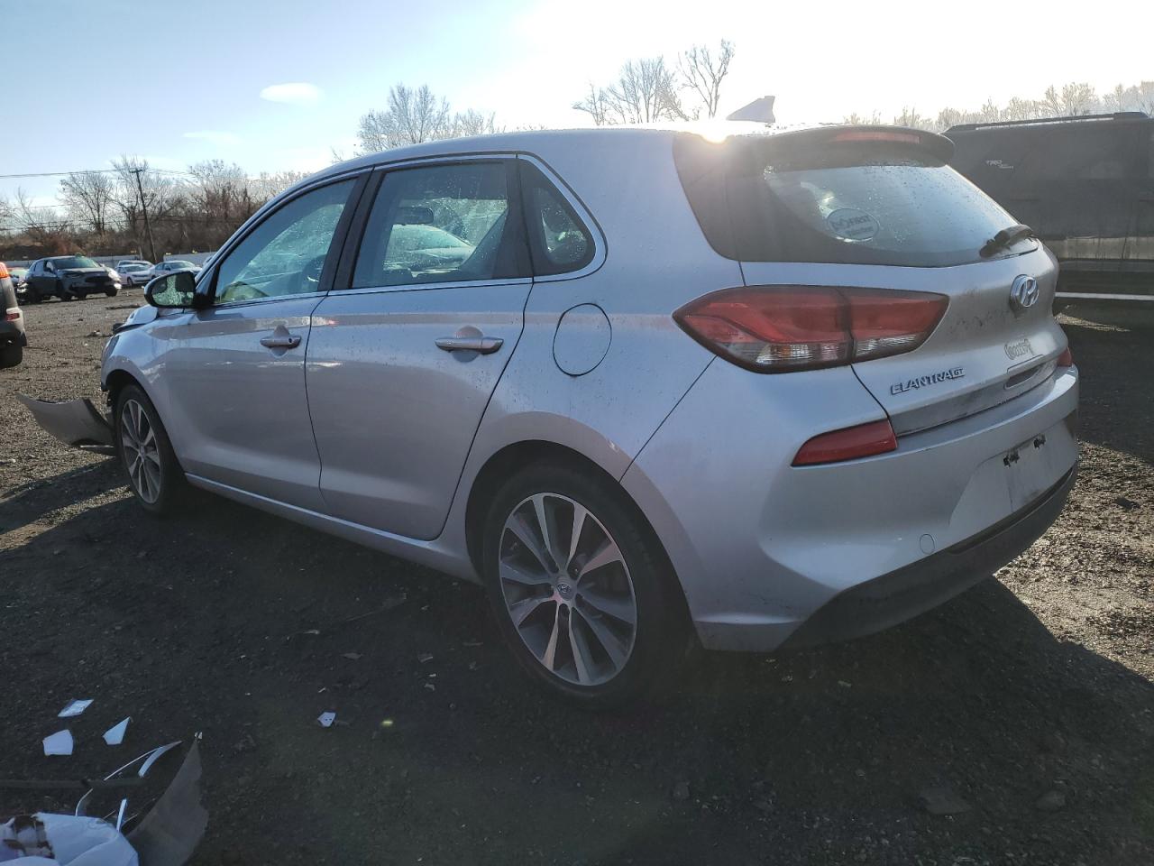 2018 Hyundai Elantra - Image 2