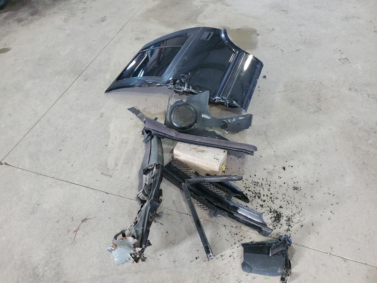 2004 Chevrolet Silverado - Image 12