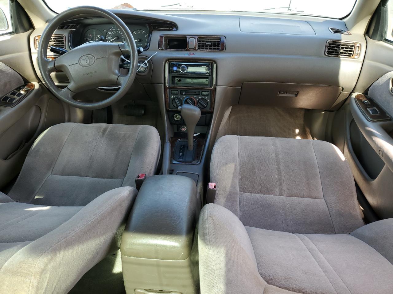 1998 Toyota Camry - Image 8