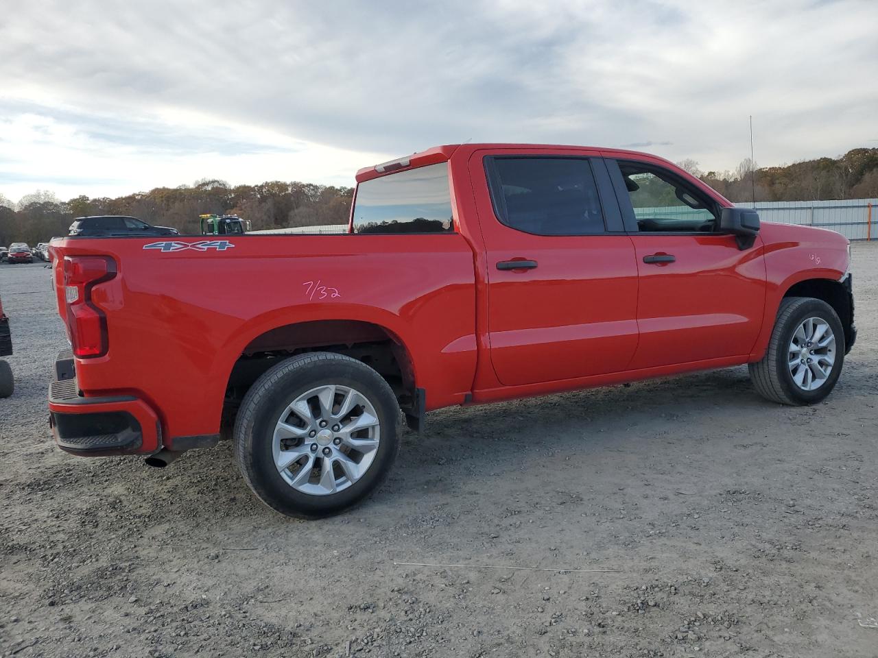 2021 Chevrolet Silverado - Image 3