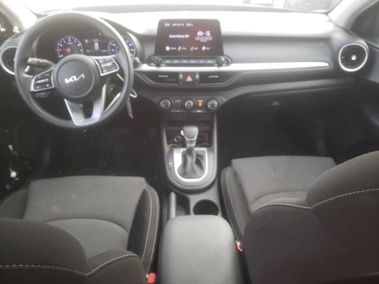 2023 Kia Forte - Image 8