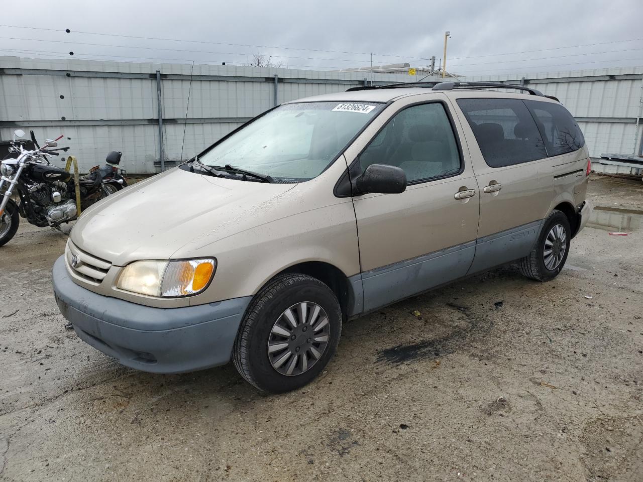 2003 Toyota Sienna - Image 1