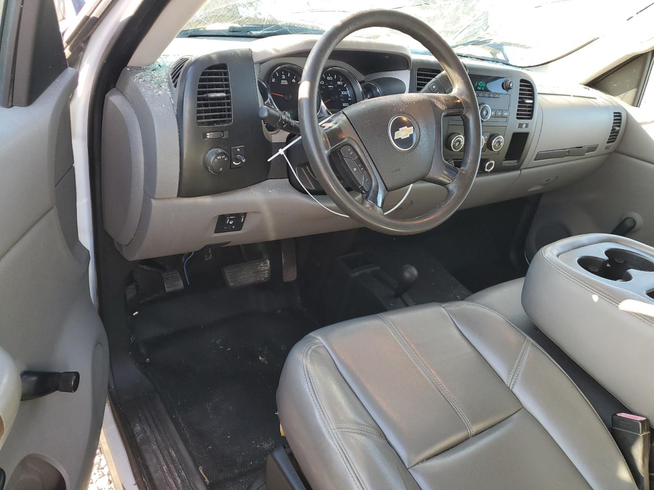 2007 Chevrolet Silverado - Image 8
