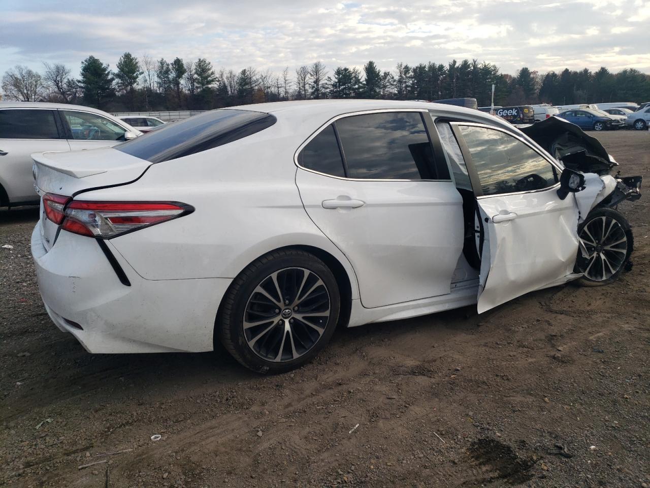 2018 Toyota Camry - Image 3