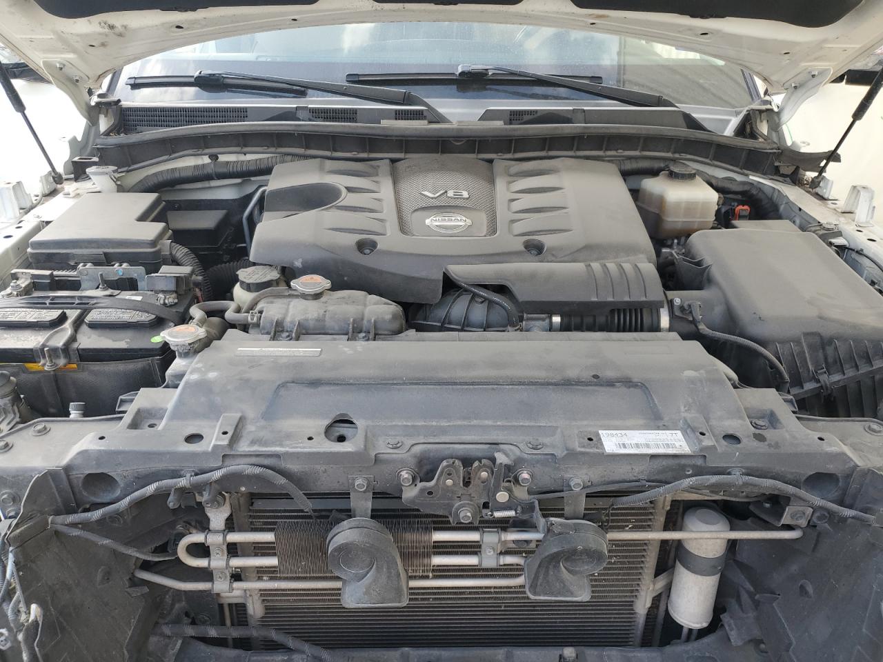 2017 Nissan Armada - Image 12
