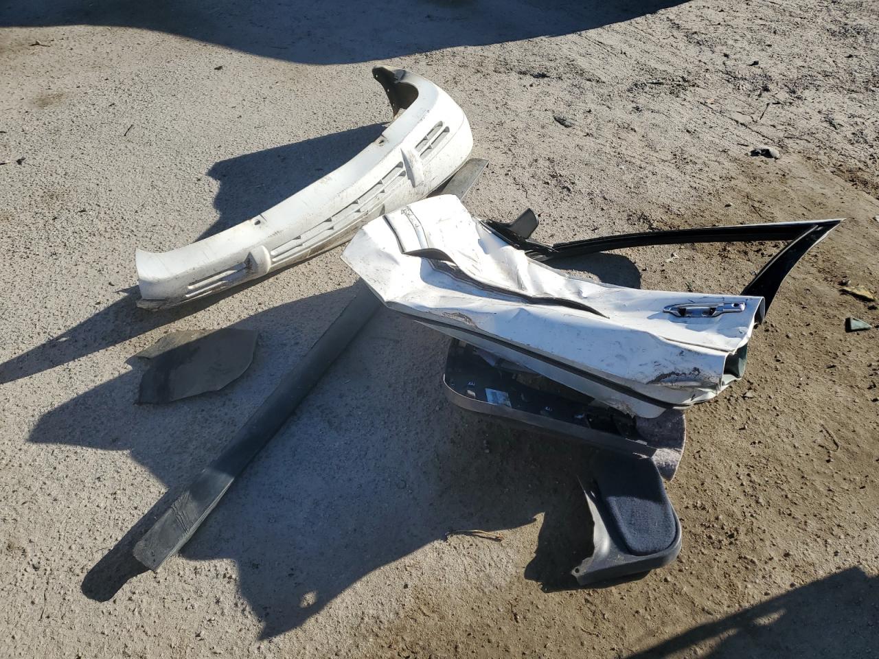 2000 Mercury Grand Marquis Gs VIN: 2MEFM74W4YX609402 Lot: 81341414