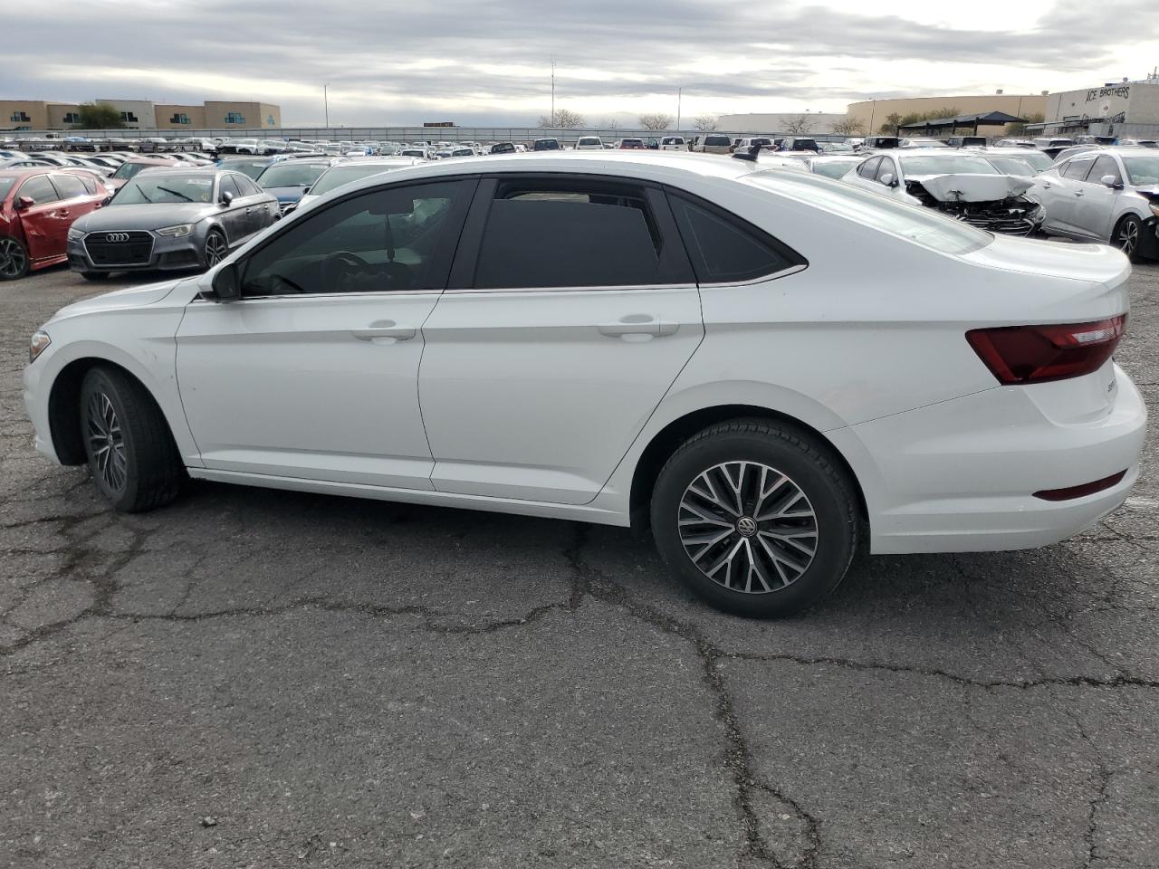 2021 Volkswagen Jetta - Image 2