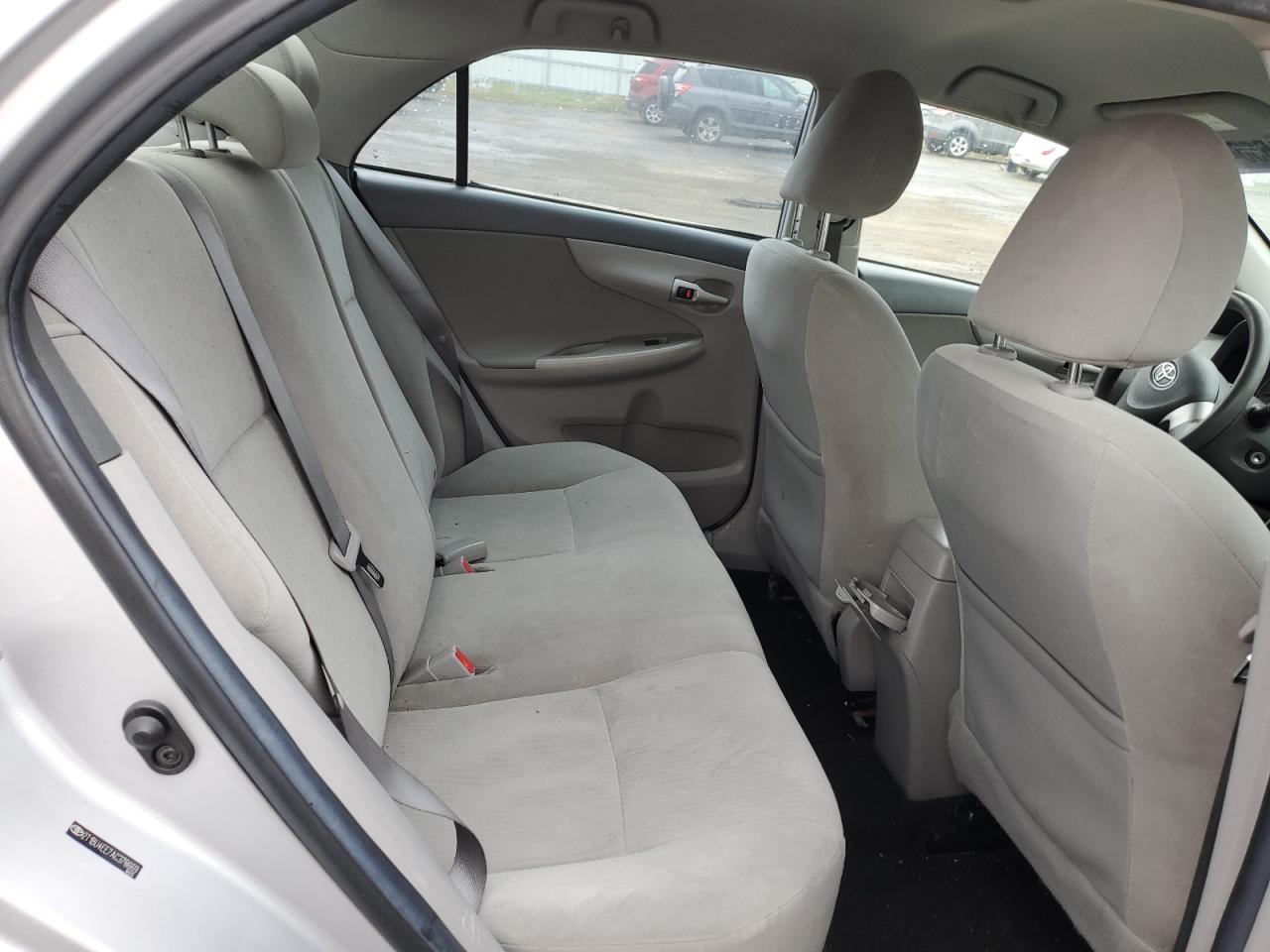 2010 Toyota Corolla - Image 10